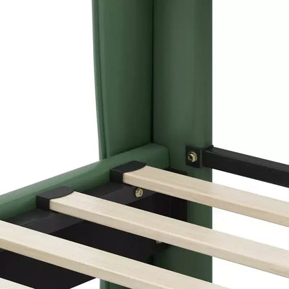 Cama King de plataforma de piel sintética con cabecero y pie de cama de ala, detalles dorados, capacidad de 800 lb