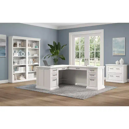 Archivador lateral moderno de madera blanca con puertas estilo shaker y centros de energía integrados