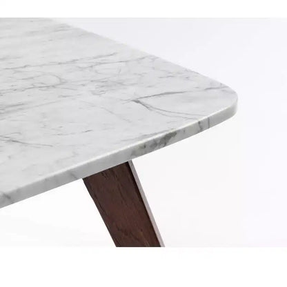 Mesa de centro cuadrada de mármol blanco Carrara italiano de 31" con patas de madera de olmo de mediados de siglo